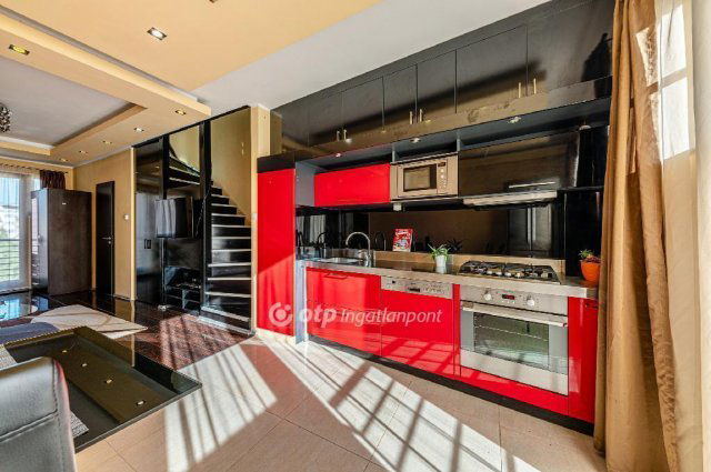 Eladó téglalakás, Budapesten, III. kerületben 113.9 M Ft