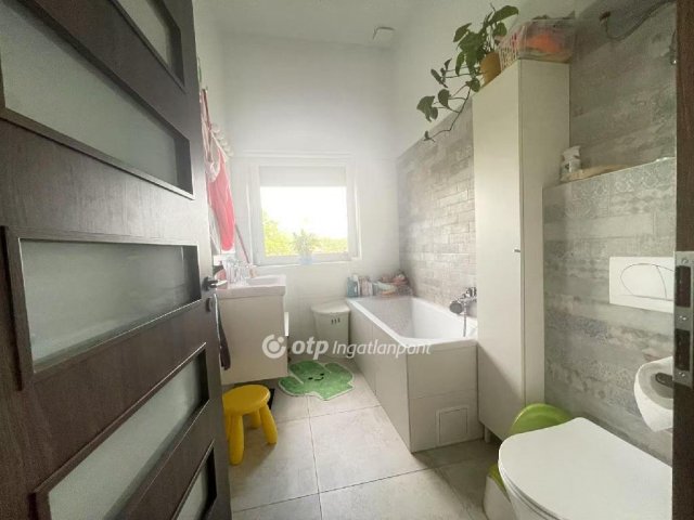 Eladó téglalakás, Budapesten, XVI. kerületben 198 M Ft