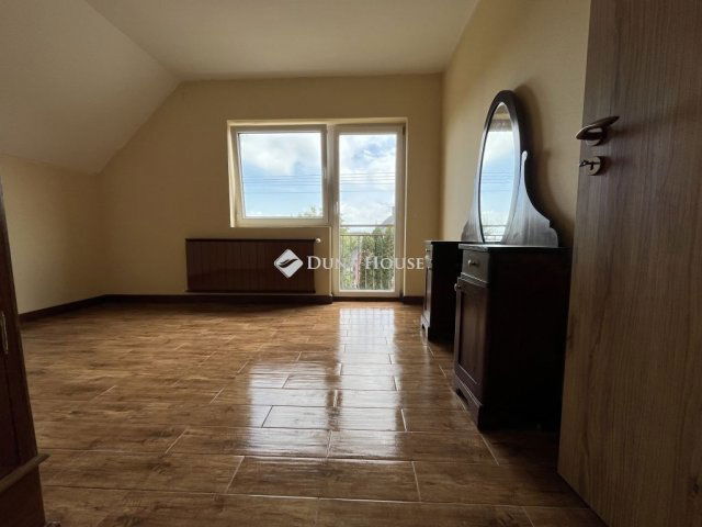 Eladó családi ház, Zamárdiban 144.9 M Ft, 7 szobás