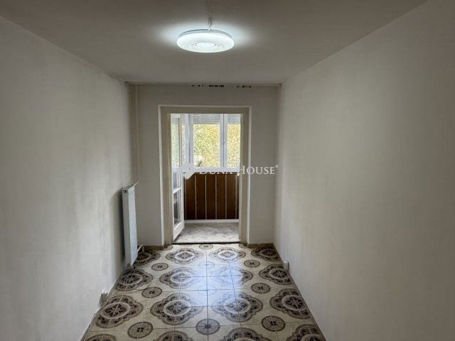 Eladó panellakás, Budapesten, III. kerületben 61.5 M Ft, 2 szobás