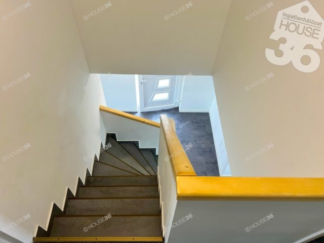 Eladó ikerház, Nagykőrösön 32.5 M Ft, 3 szobás