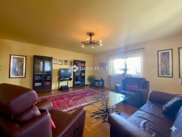 Eladó ikerház, Budapesten, XVI. kerületben 185 M Ft, 7 szobás