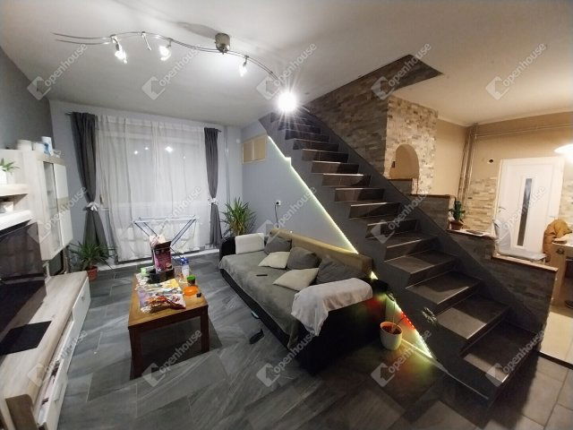 Eladó téglalakás, Polgárdin 55.6 M Ft, 2+2 szobás