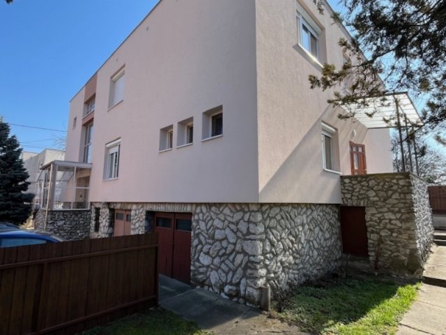 Eladó téglalakás, Miskolcon 69 M Ft, 3 szobás