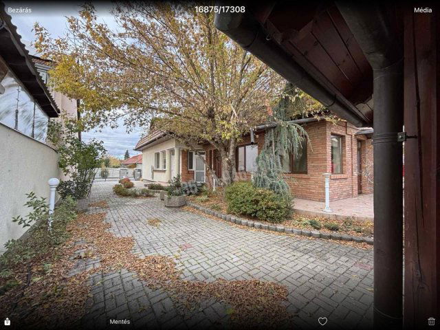 Eladó családi ház, Gyulán, Eminescu utcában 175 M Ft, 9 szobás