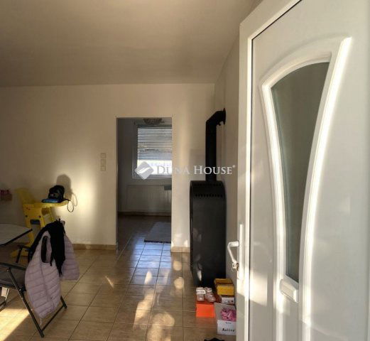 Eladó családi ház, Dömsödön 55 M Ft, 6 szobás