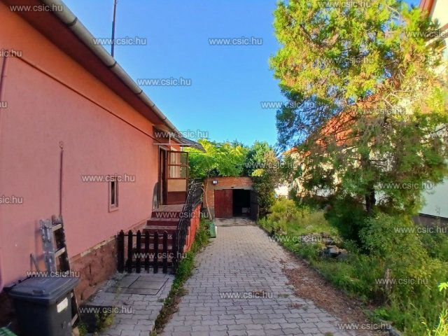 Eladó családi ház, Piliscséven 59.9 M Ft, 2 szobás