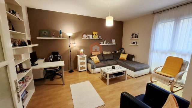 Eladó panellakás, Pécsett, Pollack Mihály utcában 55.9 M Ft