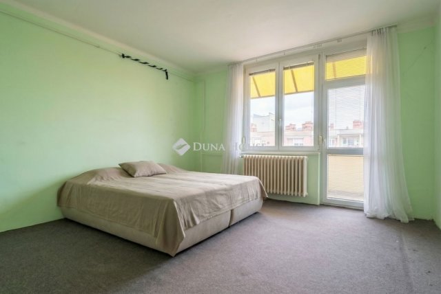 Eladó téglalakás, Tatabányán 26.9 M Ft, 1+1 szobás
