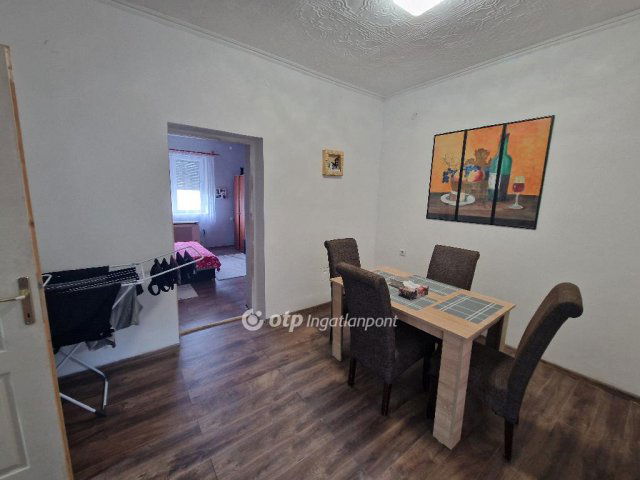 Eladó családi ház, Bökönyön 15 M Ft, 1 szobás
