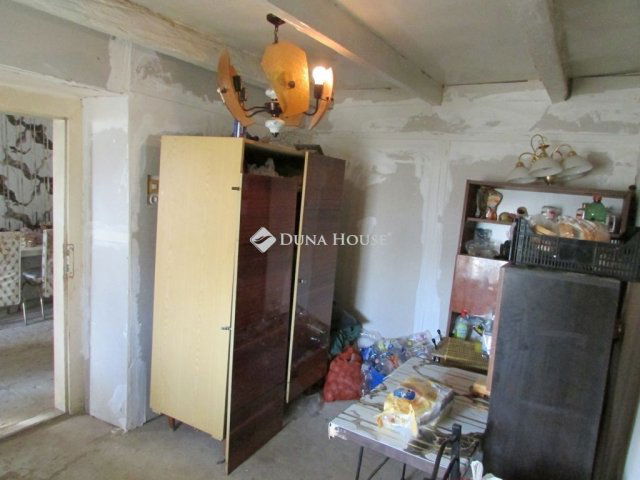 Eladó családi ház, Szentmártonkátán 13.5 M Ft, 3 szobás