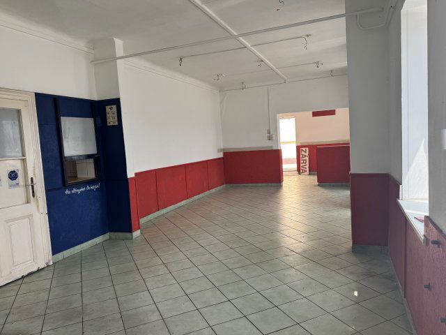 Eladó üzlethelyiség, Szentendrén 84.9 M Ft