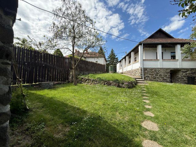 Eladó hotel, Cserhátszentivánon 60 M Ft, 2 szobás