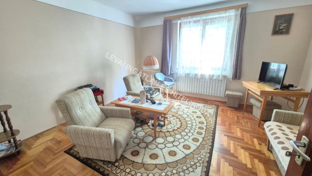 Eladó családi ház, Békéscsabán 94.9 M Ft, 5+1 szobás