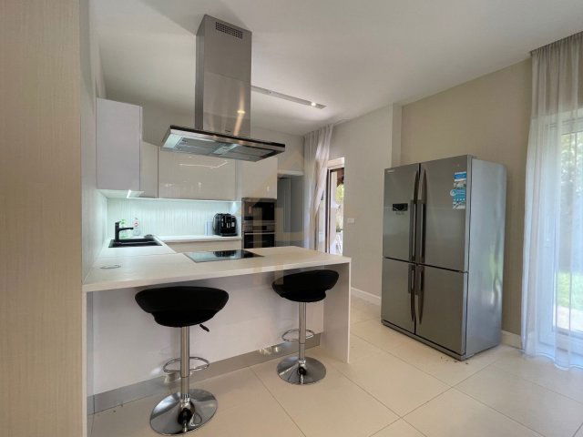 Eladó családi ház, Debrecenben 560 M Ft, 6 szobás