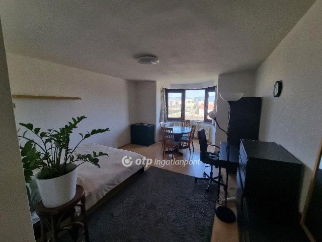 Eladó téglalakás, Budapesten, VI. kerületben 54 M Ft, 1 szobás
