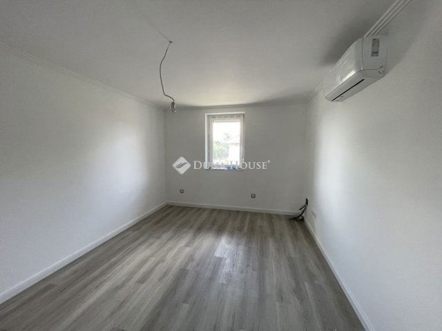 Eladó ikerház, Vecsésen 145 M Ft, 5 szobás