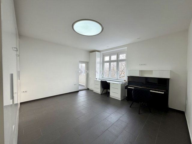 Eladó téglalakás, Budapesten, XIII. kerületben 75 M Ft, 1 szobás