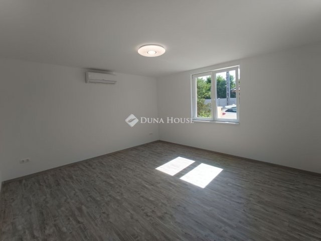 Eladó családi ház, Nagykátán 58 M Ft, 3 szobás