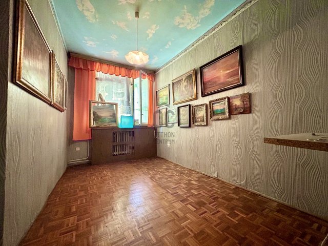 Eladó téglalakás, Győrött 49 M Ft, 3 szobás