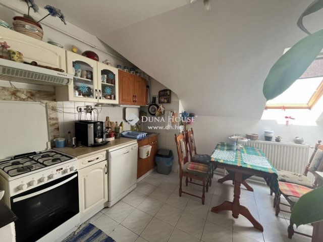 Eladó családi ház, Szombathelyen 114.99 M Ft, 9 szobás