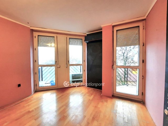 Eladó téglalakás, Siófokon 59.9 M Ft, 3 szobás