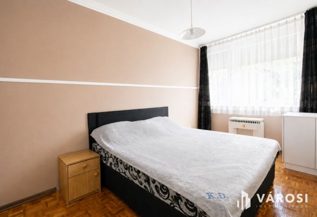 Eladó téglalakás, Gyulán 31.9 M Ft, 2 szobás