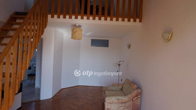 Eladó téglalakás, Gyöngyösön 47.5 M Ft, 3 szobás
