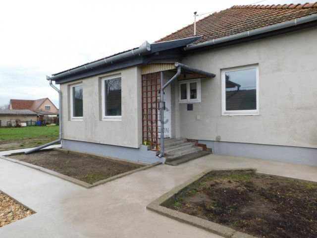 Eladó családi ház, Tápiószelén 42 M Ft, 2 szobás