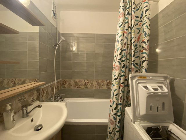 Eladó panellakás, Debrecenben 64.9 M Ft, 3 szobás