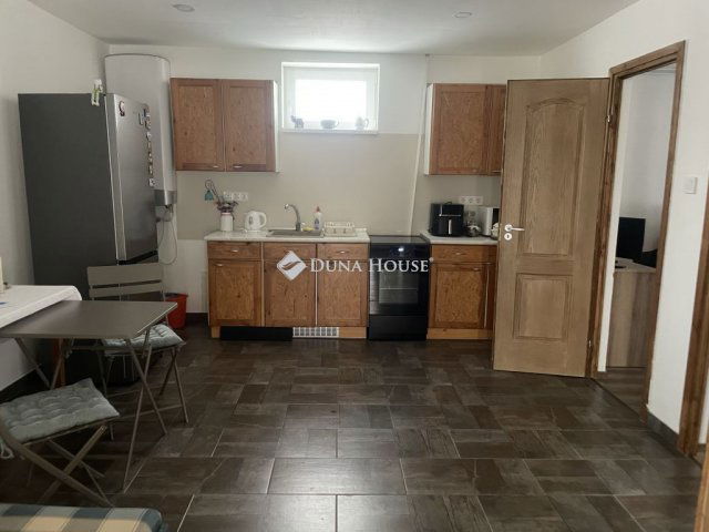 Eladó családi ház, Csókakőn 49.9 M Ft, 1+2 szobás