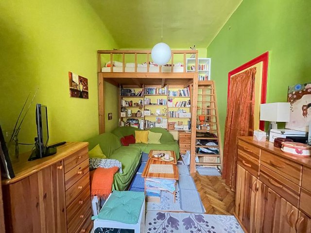 Eladó téglalakás, VII. kerületben, Szövetség utcában