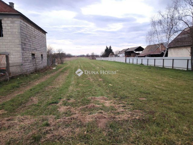 Eladó telek, Kisbéren, Perczel Mór utcában 15.9 M Ft