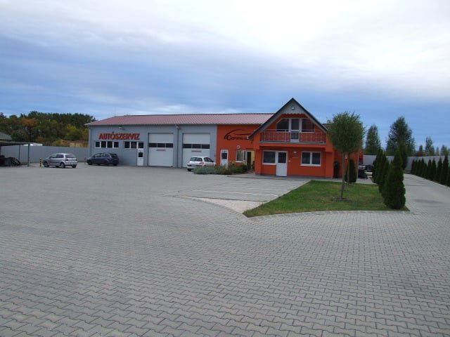 Eladó üzlethelyiség, Gyulán, Csabai úton 129 M Ft