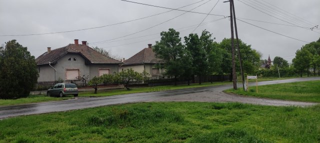 Eladó családi ház, Alattyánban 12.5 M Ft, 3 szobás