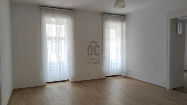 Eladó téglalakás, Egerben 66.9 M Ft, 3 szobás