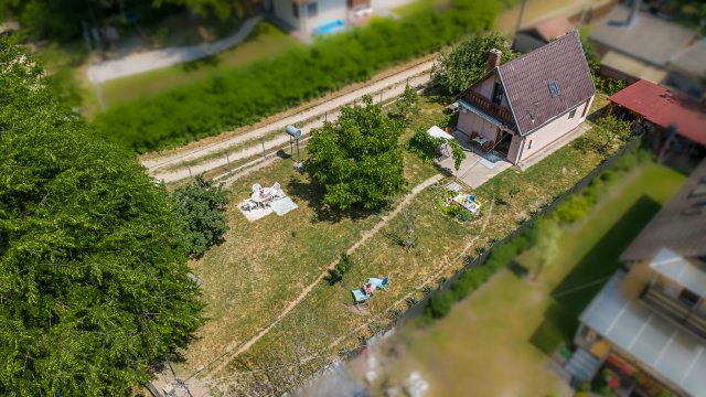 Eladó családi ház, Szigetmonostorban 64.9 M Ft, 1+2 szobás