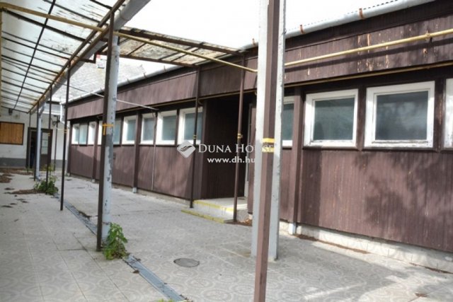 Eladó családi ház, Enyingen 53 M Ft, 13 szobás