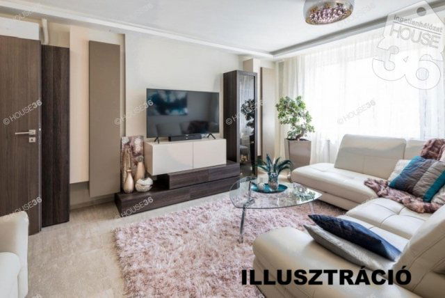 Eladó panellakás, Szekszárdon 35.65 M Ft, 3 szobás