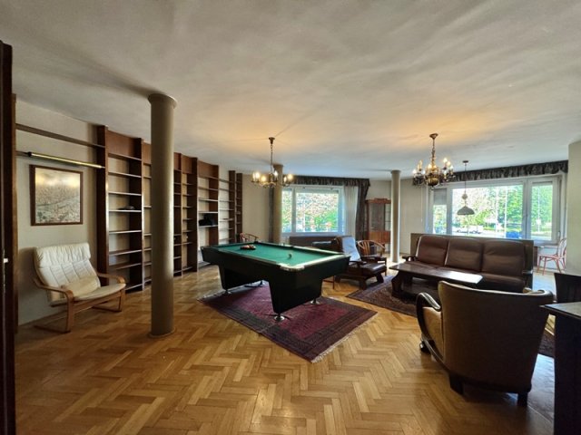 Kiadó téglalakás, albérlet, Pécsett, Alkotmány utcában