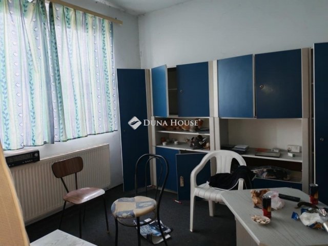 Eladó családi ház, Galgahévízen 135 M Ft, 26 szobás