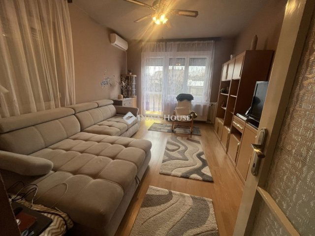 Eladó családi ház, Budapesten, XV. kerületben 179 M Ft, 3 szobás