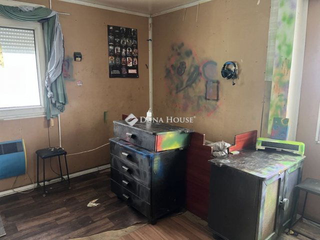 Eladó családi ház, Tárnokon 24.9 M Ft, 1 szobás