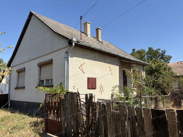 Eladó családi ház, Hajdúszoboszlón 35.9 M Ft, 2 szobás