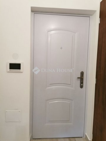 Eladó téglalakás, Budakeszin 96.6 M Ft, 3 szobás