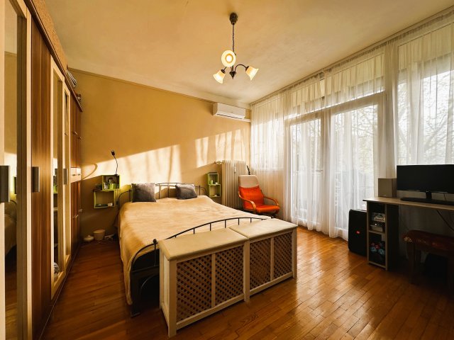 Eladó panellakás, Pécsett 51.9 M Ft, 2 szobás