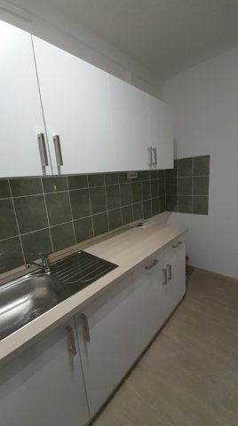 Kiadó panellakás, albérlet, Szegeden, Gáz utcában 115 E Ft / hó