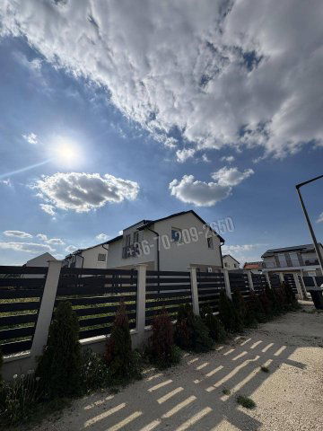 Eladó ikerház, Velencén 84 M Ft, 4 szobás / költözzbe.hu