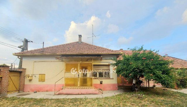 Eladó családi ház, Nagykőrösön 29.9 M Ft, 3 szobás