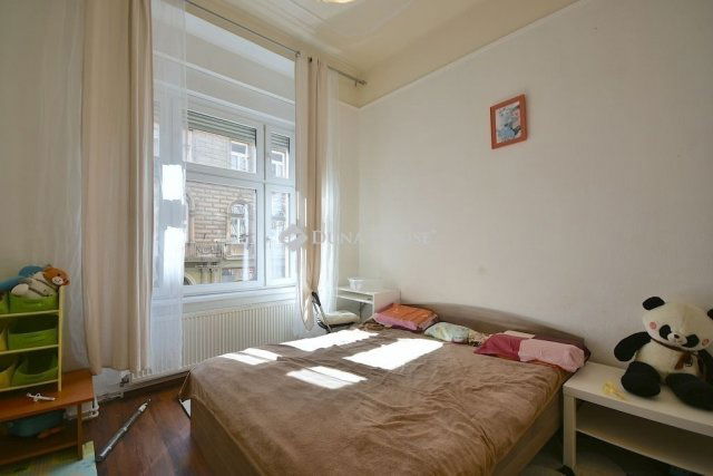 Eladó téglalakás, Budapesten, VIII. kerületben 175 M Ft